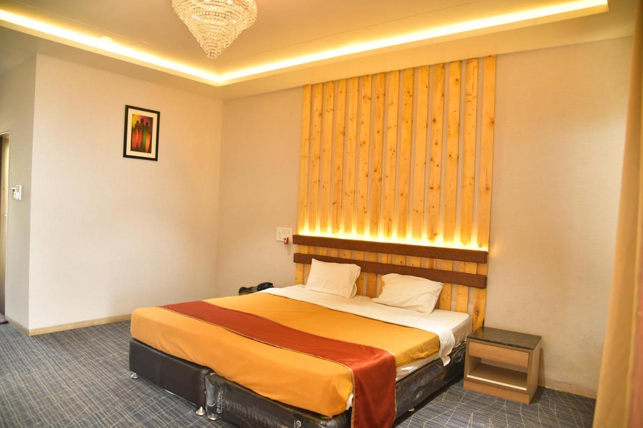 Wildernest Hilltop Resort Mangvadi Ngoại thất bức ảnh